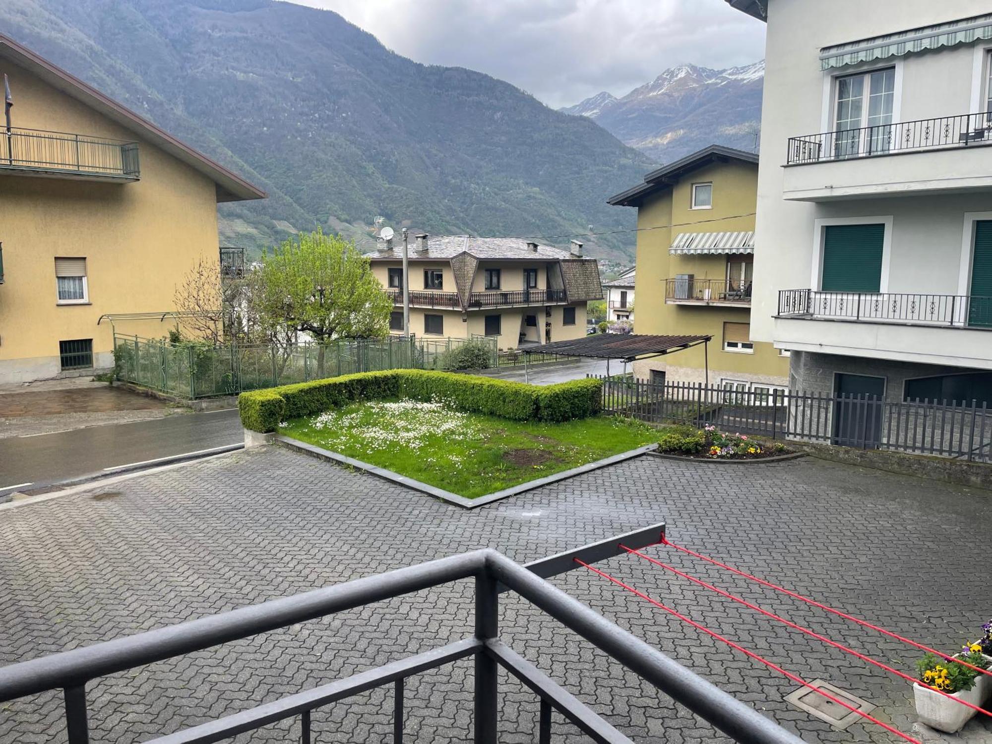 Ca Marasciol A 5 Minuti Dal Trenino Rosso Del Bernina Express Hotel Villa di Tirano Exterior photo